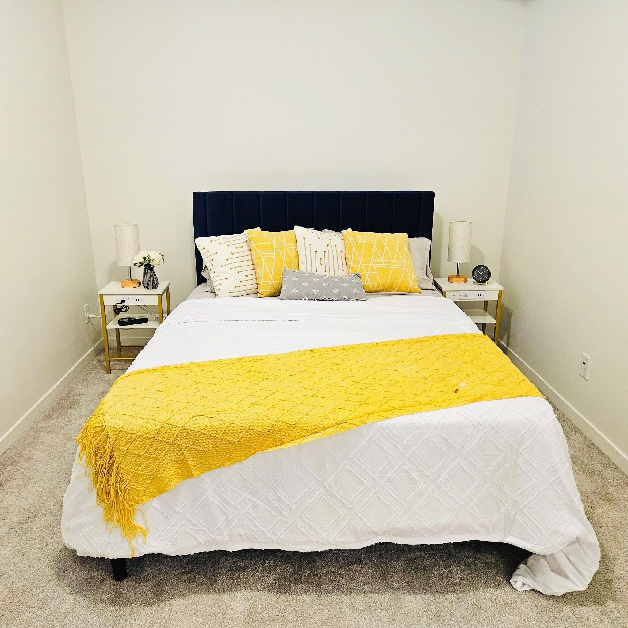 1 slaapkamer, een bureau, reisbedje, wifi