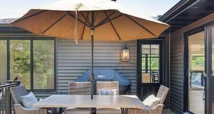 Luxury Hastings Home, Sleeps 18+