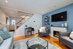 Smart TV y chimenea