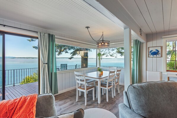 Dining - Perch - Breezy Point Hideout: Waterfront w/ Beach, Hot Tub, Kayak, Paddle (Camano Island)