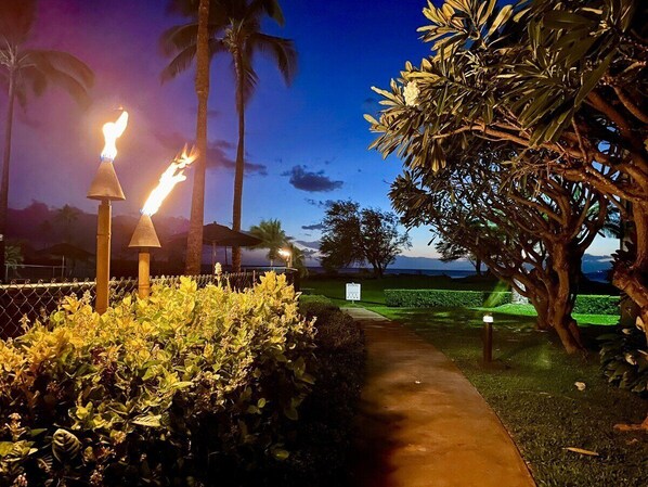 Property grounds - Perch - Luana Kai Loft: Captivating Modern 2-Bedroom for a Dream Vacation (Kihei)