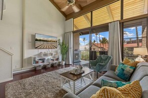 TV - Perch - Luana Kai Loft: Captivating Modern 2-Bedroom for a Dream Vacation (Kihei)