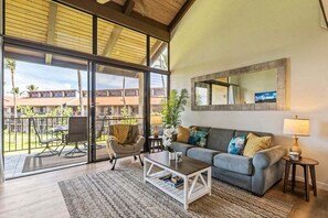 TV - Perch - Luana Kai Loft: Captivating Modern 2-Bedroom for a Dream Vacation (Kihei)