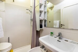 House | Bathroom