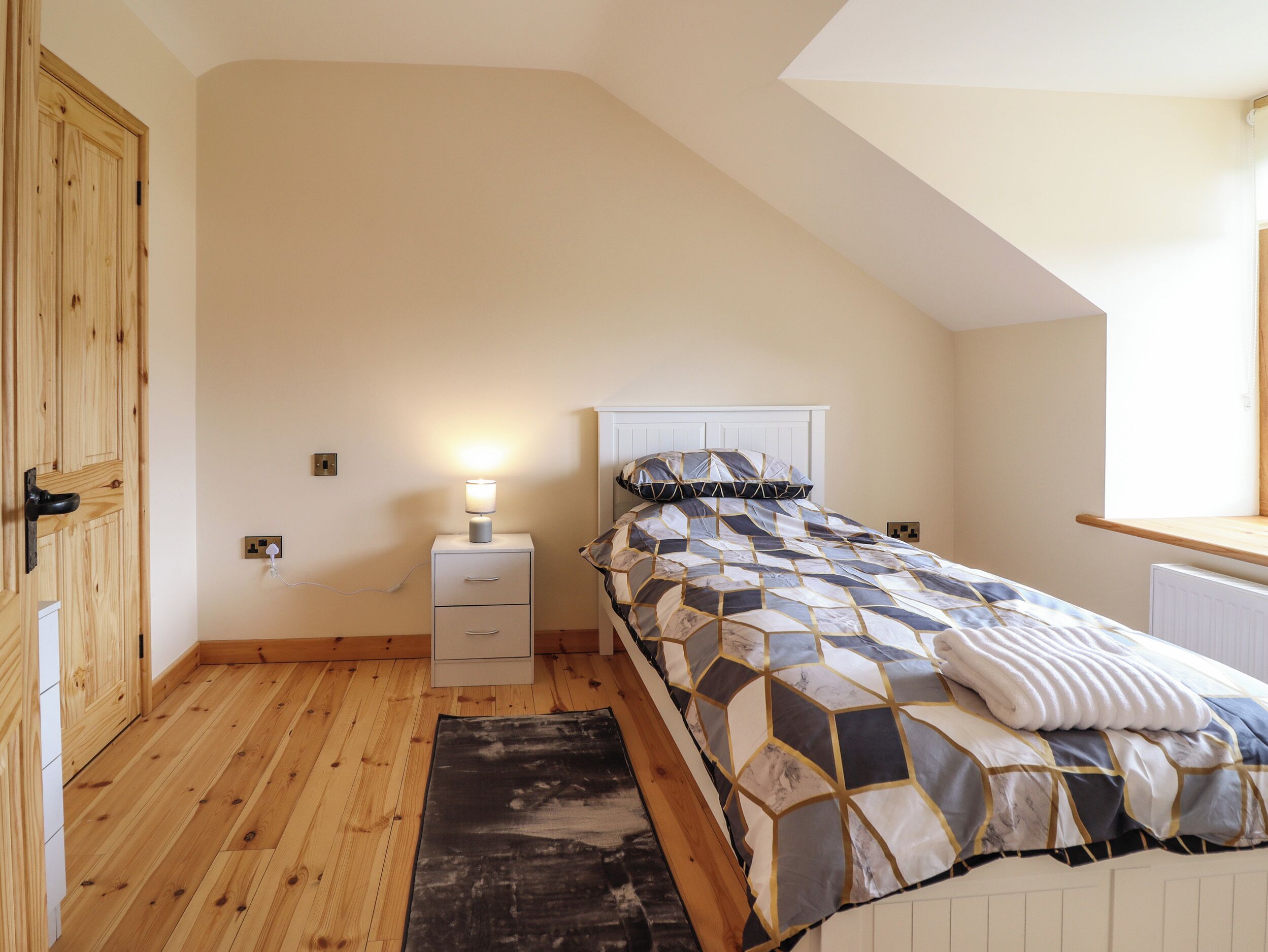 2 soverom, individuelt dekorert og individuelt innredet