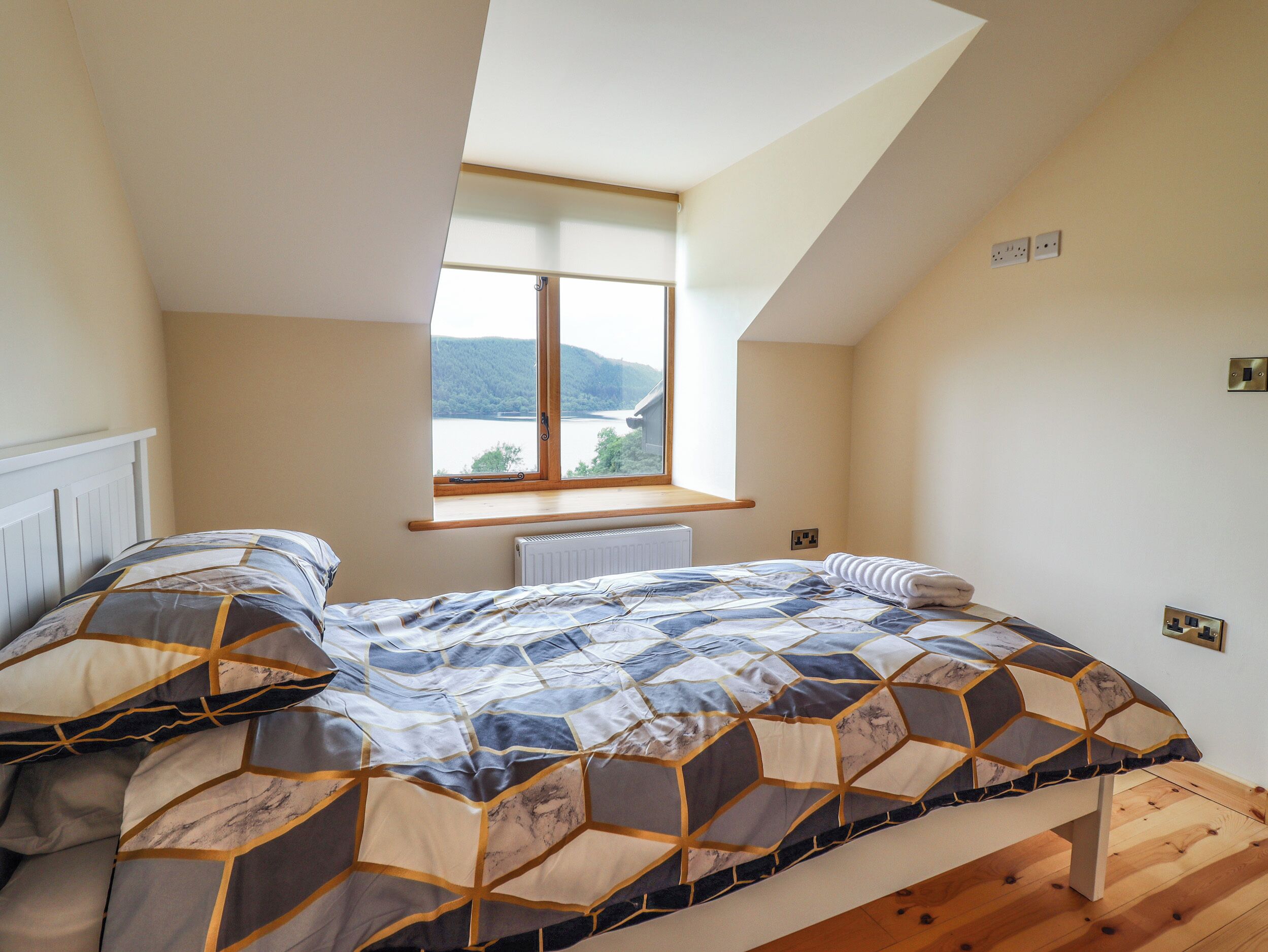 2 bedrooms, individually decorated, individually furnished, free WiFi