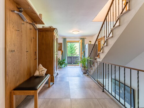 Spacious accommodation, 1.2 km to the ski lift