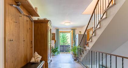 Spacious accommodation, 1.2 km to the ski lift