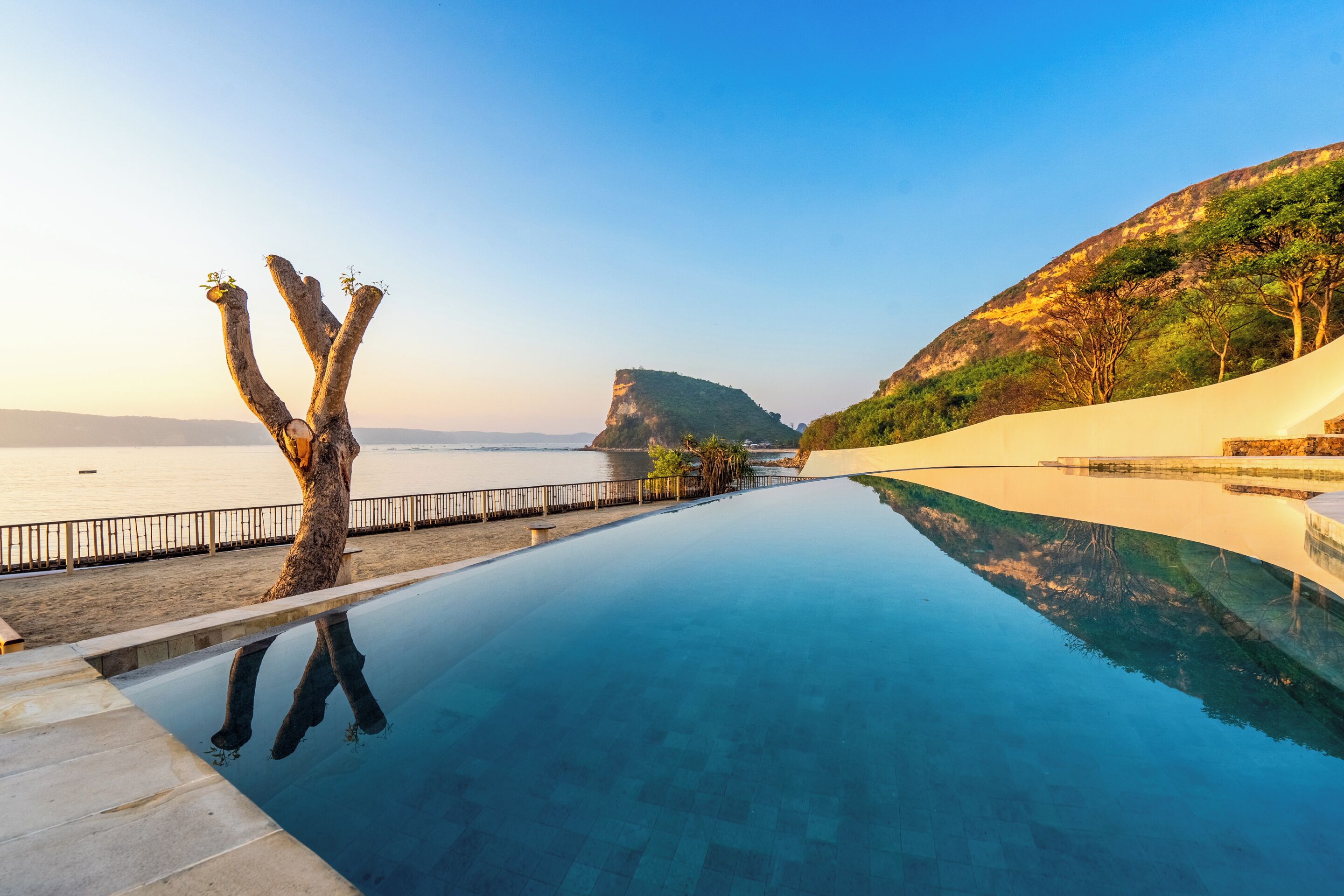 3 piscinas al aire libre, sombrillas, tumbonas