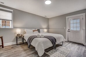 4 habitaciones, tabla de planchar con plancha, cuna de viaje y wifi 