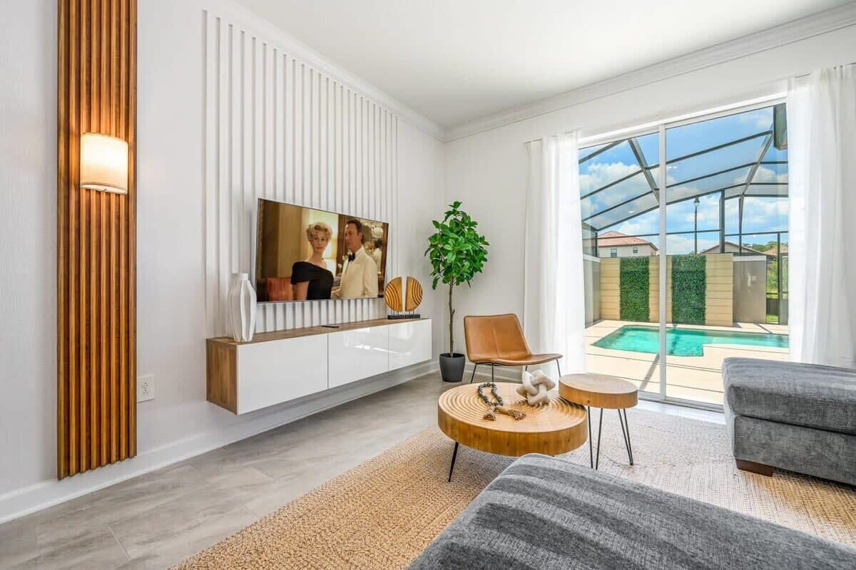 テレビ、書斎 / ワークスペース