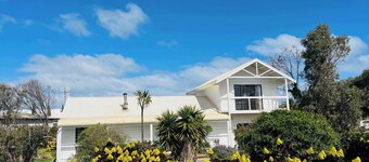 The WardRobe -  WIFI- Pet Friendly Outside