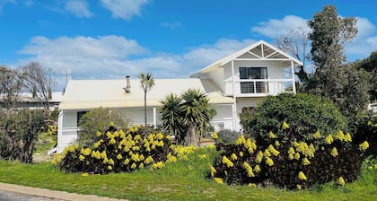 The WardRobe - WIFI- Pet Friendly Outside