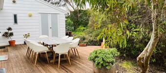 The WardRobe -  WIFI- Pet Friendly Outside