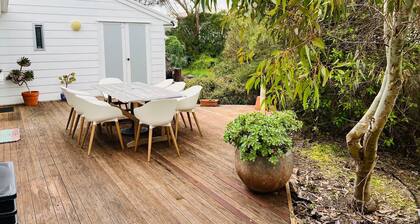 The WardRobe - WIFI- Pet Friendly Outside