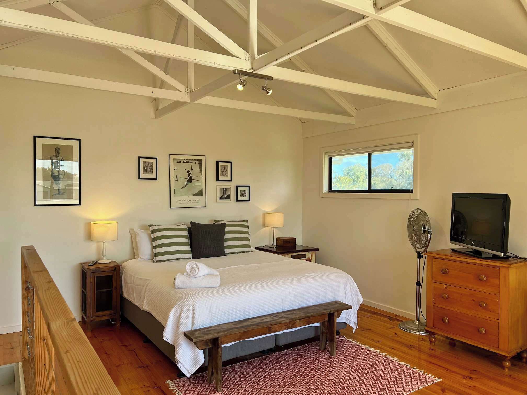 4 quartos, ferros/tábuas de passar roupa, Wi-Fi, roupa de cama