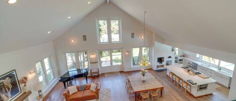 Télévision, cheminée