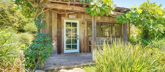 Farmhouse-Chic Carpinteria Cottage w/ Pool Access