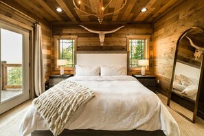 6 bedrooms, iron/ironing board, WiFi, bed sheets