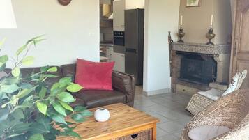 Televisie en een open haard