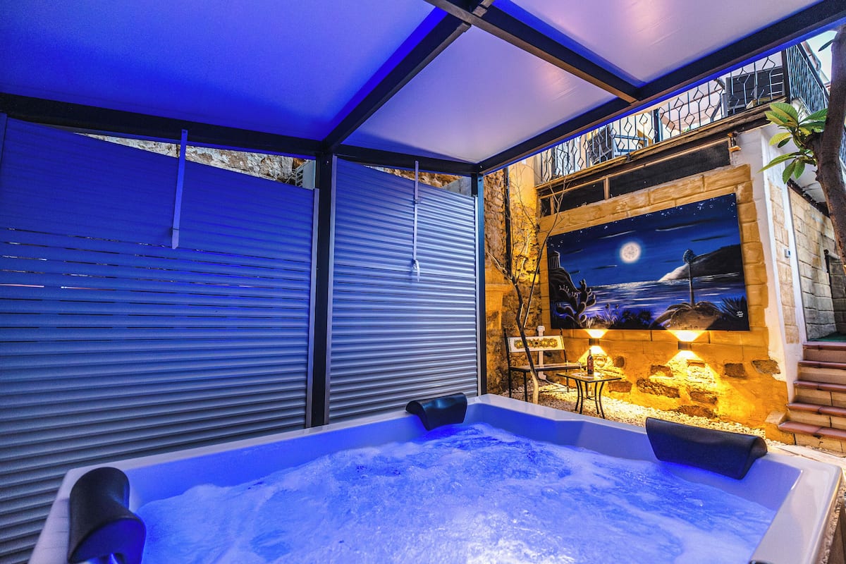 Luxury Studio Suite | 1 bedroom, Frette Italian sheets, premium bedding, down comforters
