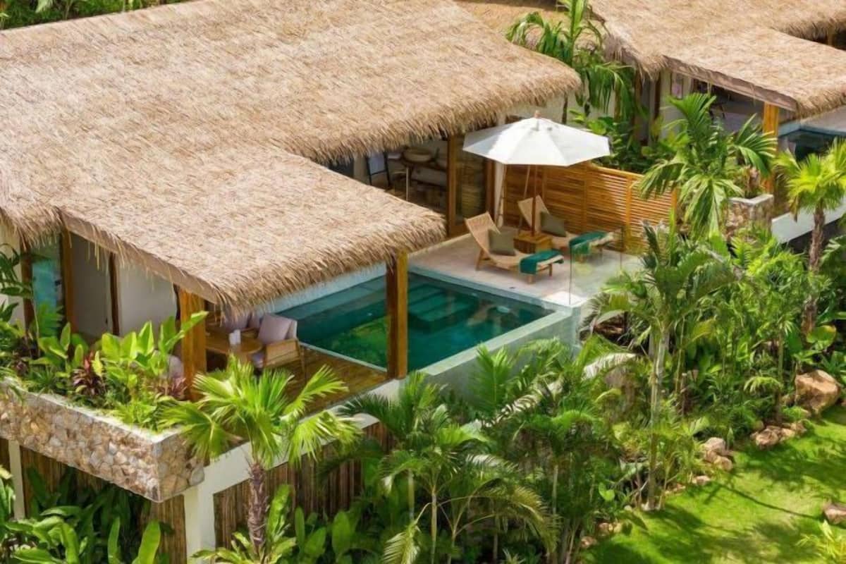 Pool | Outdoor pool, pool umbrellas, sun loungers