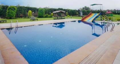 London Pride Farmhouse