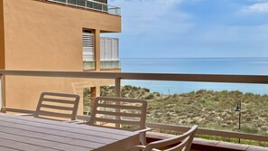 Outdoor dining - GOLF MAR II F 2-4 (Pals)