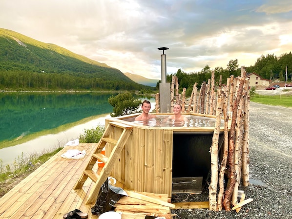 Bain à remous extérieur