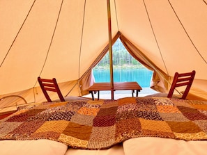 Décoration personnalisée, ameublement personnalisé, draps fournis