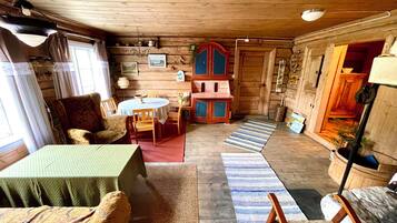 1 bedroom, individually decorated, individually furnished, bed sheets