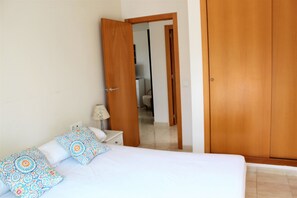 2 bedrooms, bed sheets - Playasur 40 VYB LM77 (Denia)
