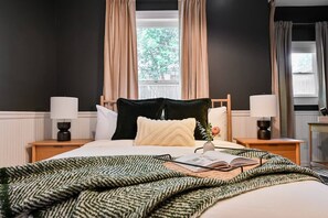 2 bedrooms, desk, iron/ironing board, WiFi - Yellow Brick Road (Atlanta)