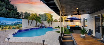 Heated Pool.  3 King Rooms! Sleeps 9!