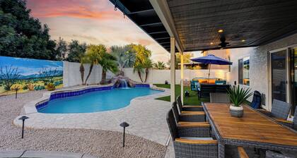 Heated Pool. 3 King Rooms! Sleeps 9!