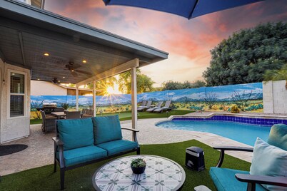 Heated Pool.  3 King Rooms! Sleeps 9!