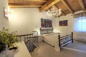 1 habitación, tabla de planchar con plancha y acceso a internet