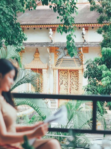 Homey, calm and enjoy the view of historical place