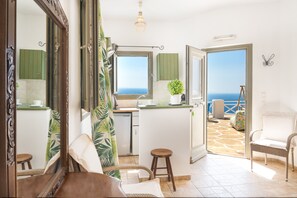 Interior - Pet-Friendly Apartment 'Sifnos' with Sea View, Whirlpool & Wi-Fi (Cyclades)
