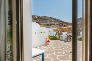Interior - Pet-Friendly Apartment 'Sifnos' with Sea View, Whirlpool & Wi-Fi (Cyclades)