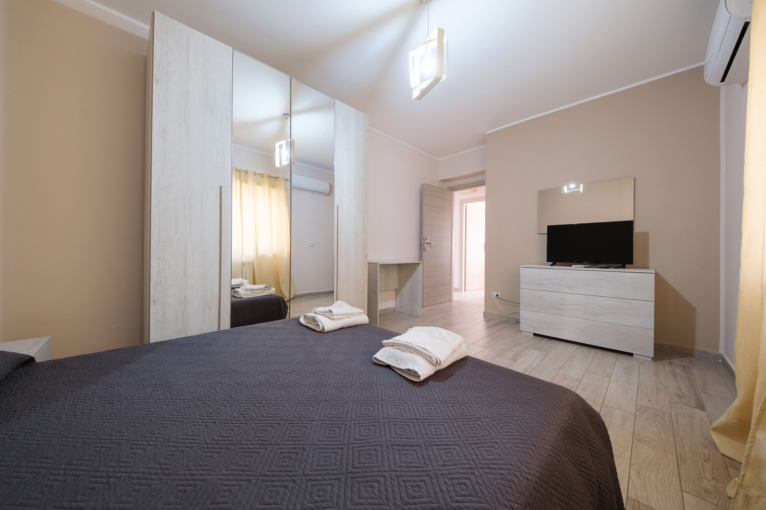 4 bedrooms, free WiFi, bed sheets