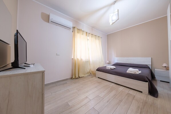 4 bedrooms, free WiFi, bed sheets