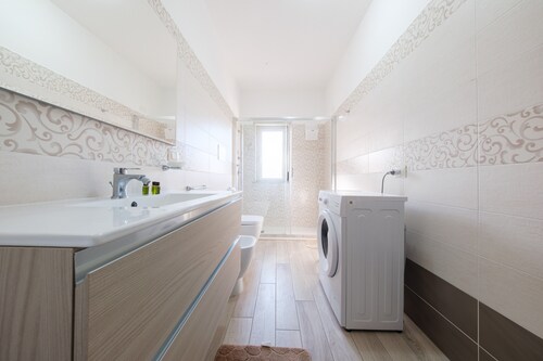 Holiday Apartment "Damilhouse 4" with Balcony & Wi-Fi