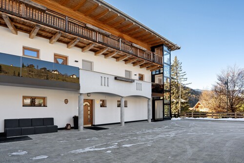 Apartment "Antersi Luis" with Mountain View, Private Garden & Wi-Fi