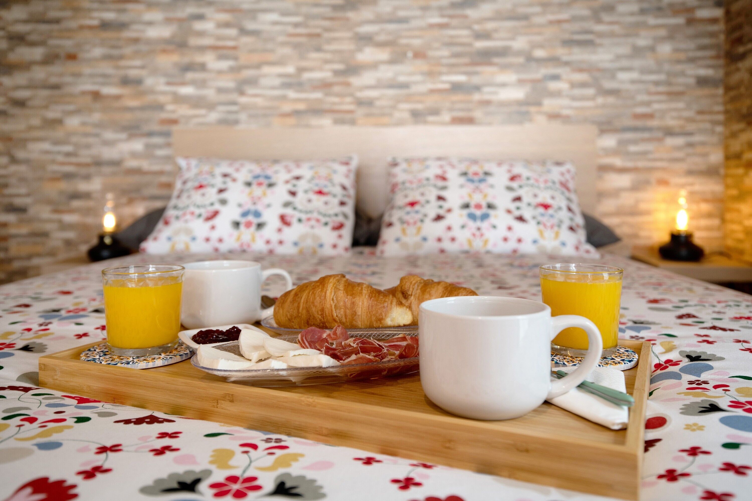 1 dormitorio, tabla de planchar con plancha, wifi gratis y ropa de cama