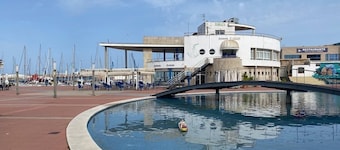 Apartment 'Piso El Grao' with Balcony and Wi-Fi