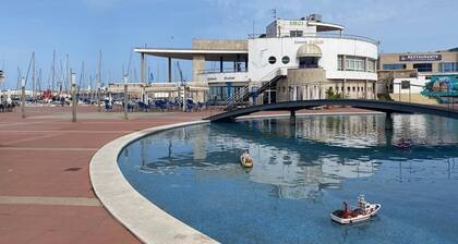 Apartment 'Piso El Grao' with Balcony and Wi-Fi
