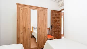 2 Schlafzimmer, Bügeleisen/Bügelbrett, kostenloses WLAN, Bettwäsche