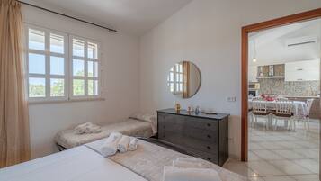 2 chambres, fer et planche Ă repasser, Wi-Fi gratuit, draps fournis