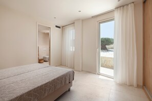 3 bedrooms, iron/ironing board, free WiFi, bed sheets - Villa "Exclusive Too" with pool, terrace & WLAN (Torrox)